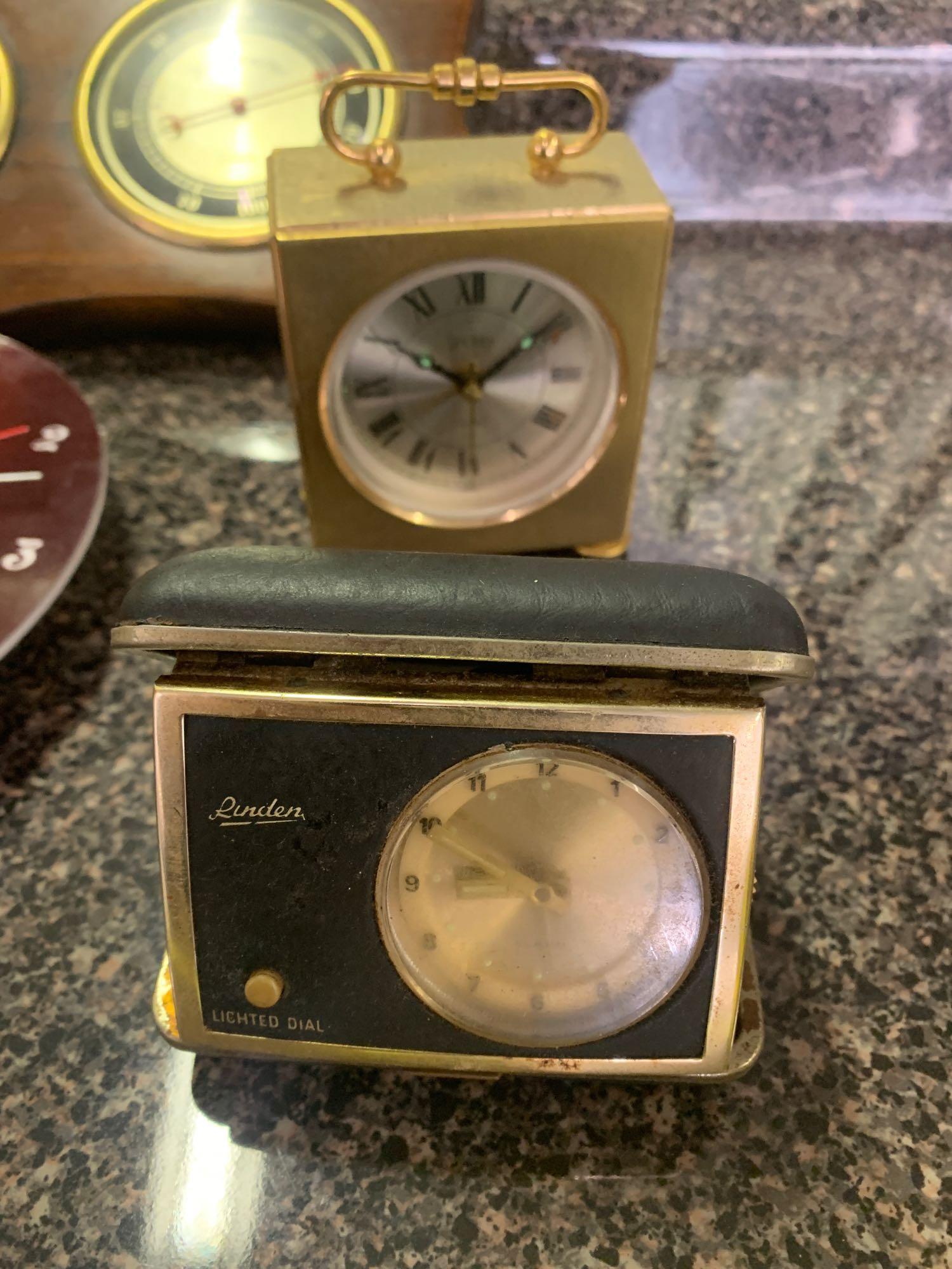 Microphone clock, belt buckle, Other clocks and thermometer set