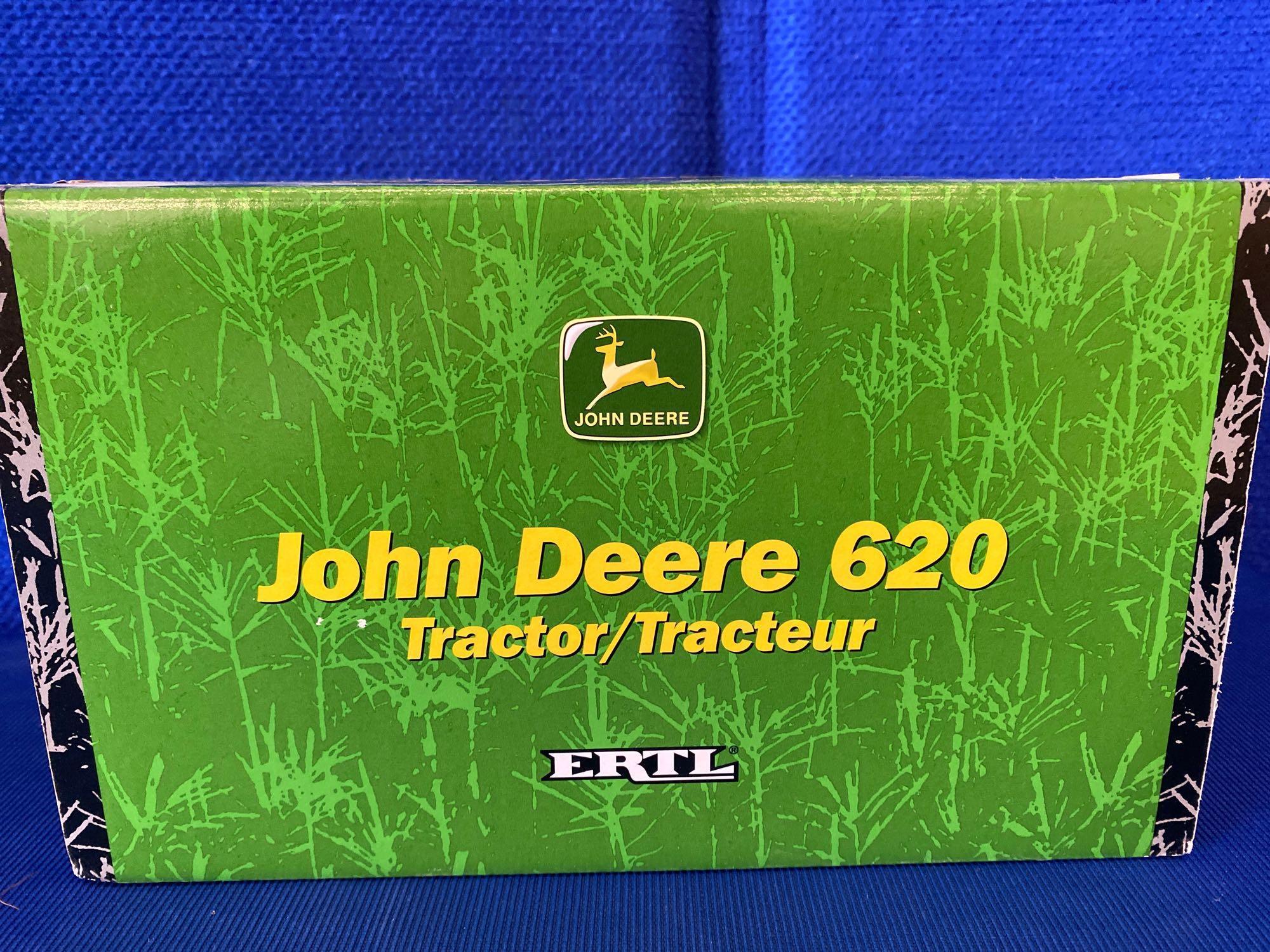 John Deere | 620 Tractor