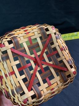 Signature plaid 8 inch round basket