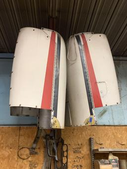 Airplane engine hoods