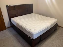 Magnussen Home Platform bed with drawers at the feet king size including mattress