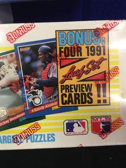 Baseball cards 1989 Topps , 1991 Donruss puzzle & cards