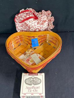 99 love letters Sweetheart Basket