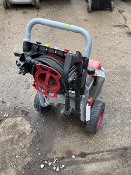 Briggs and Stratton 2500 Max PSI pressure washer nice! missing pressure washer wand extension