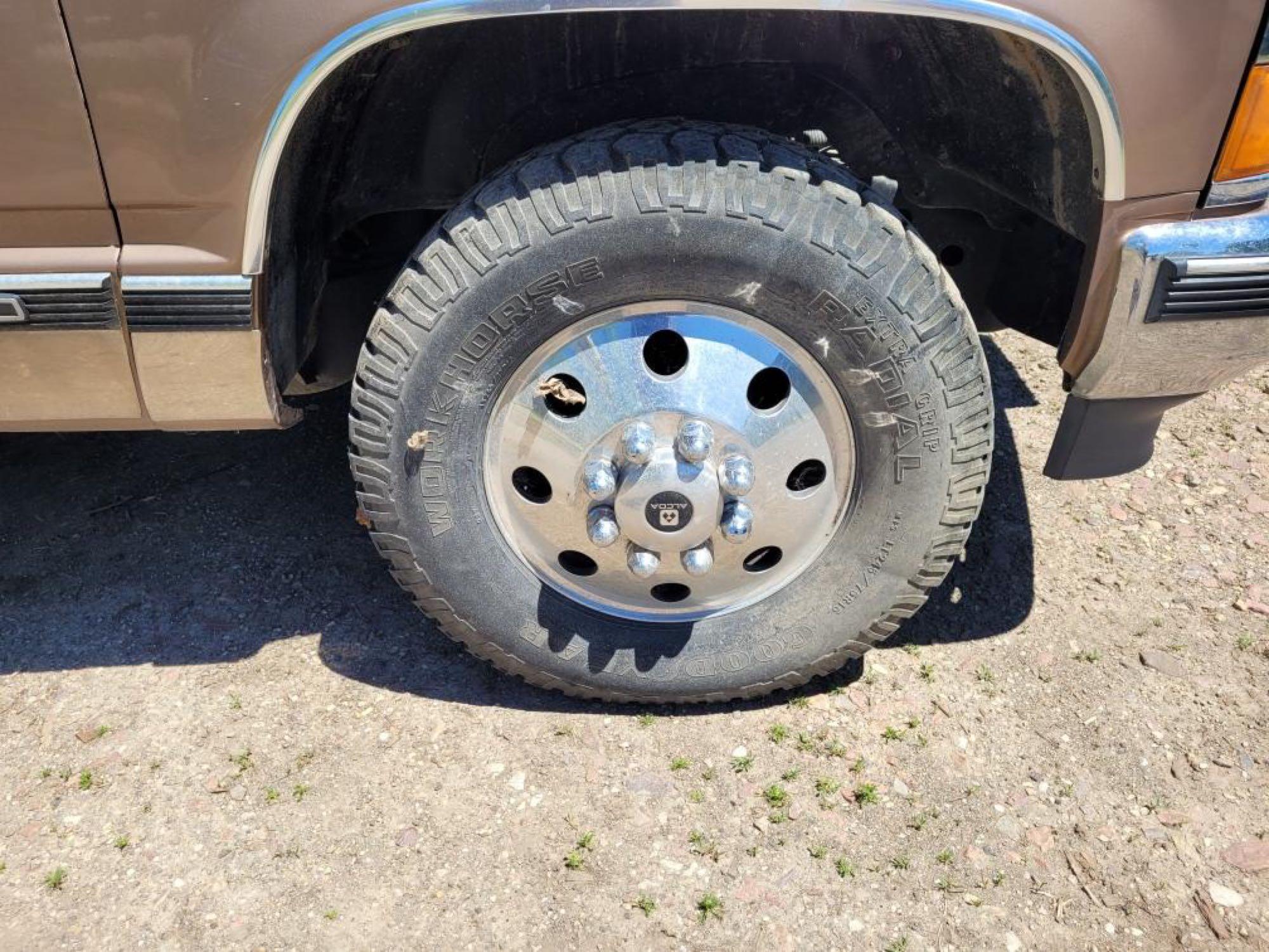 96 chevy ext cab 4x4 5 spd 135 k miles Alcoa wheels