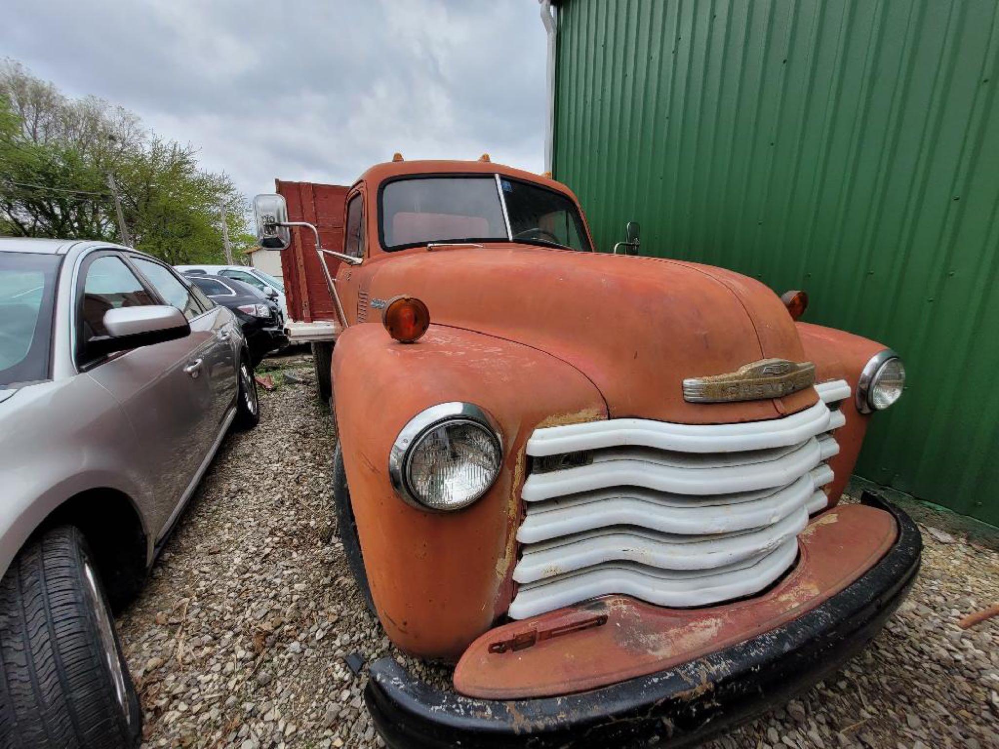 1949 3 window dump grain truck(red)