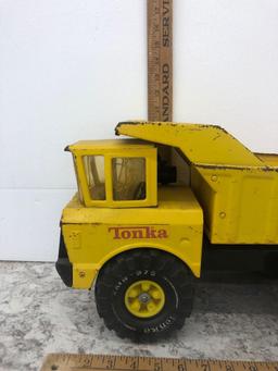 TONKA XMB-975 dump truck