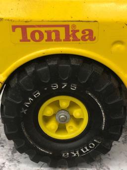 TONKA XMB-975 dump truck