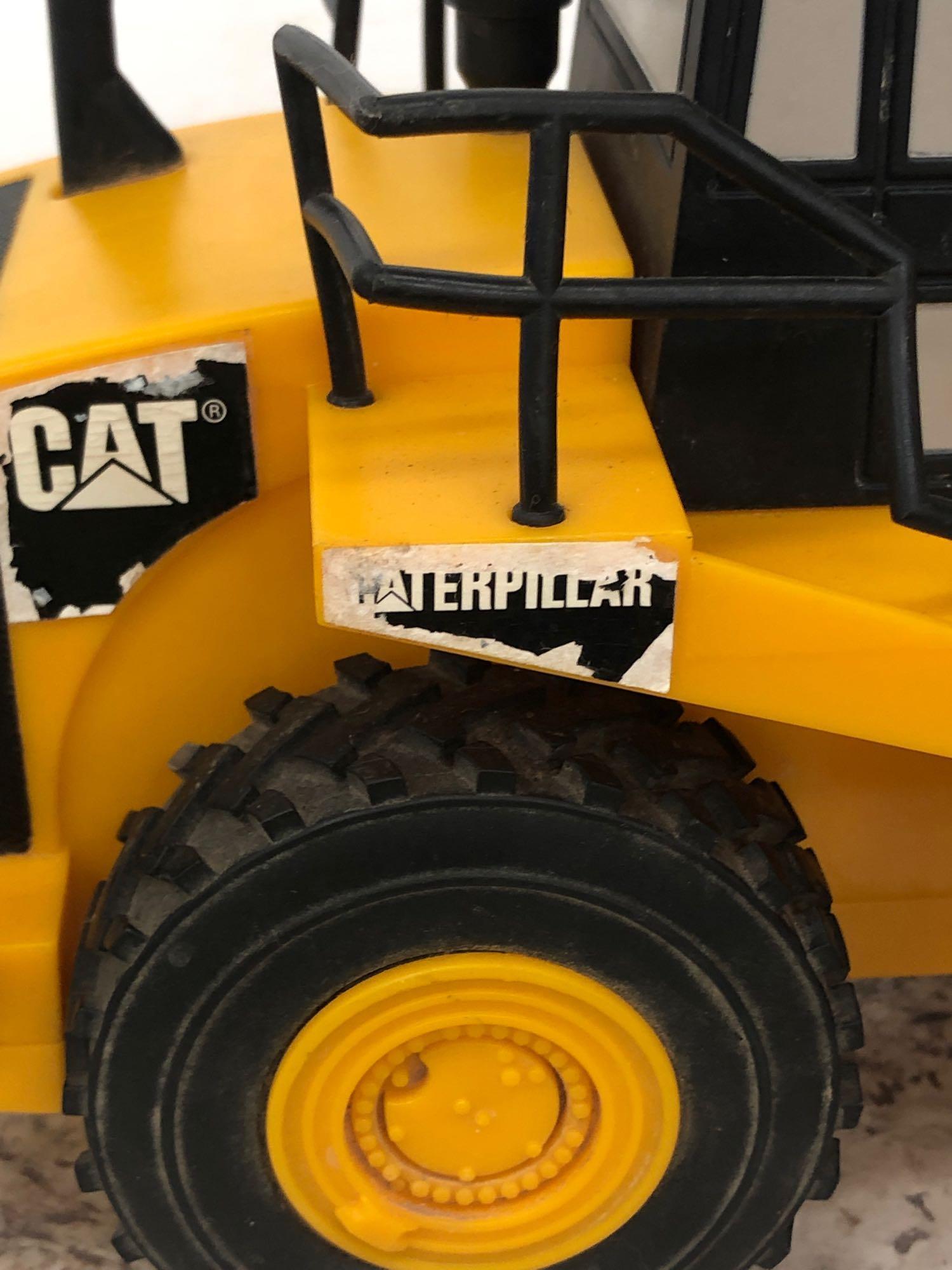 CAT Caterpillar battery operated bulldozer