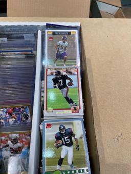 Assorted football cards unchecked