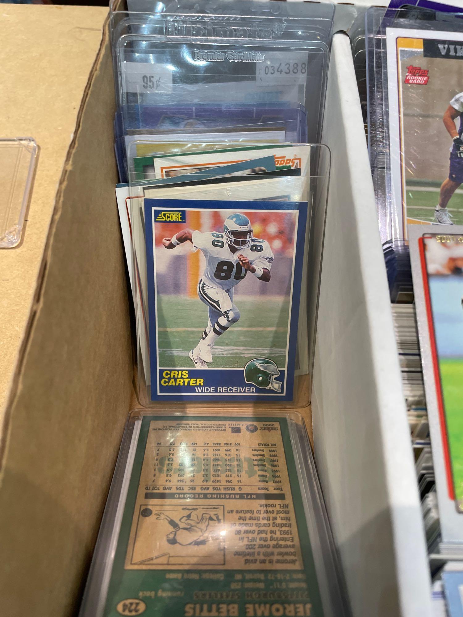 Assorted football cards unchecked