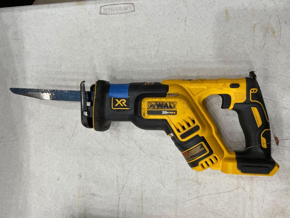 Dewalt 20v Reciprocating saw works