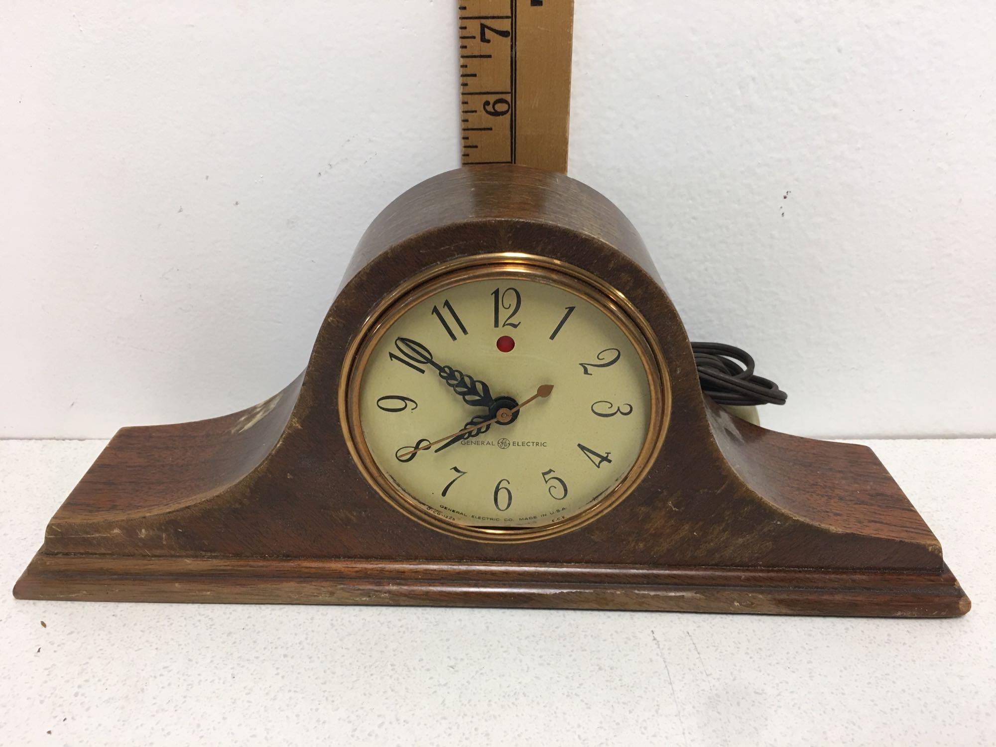 Vintage General Electric Wood Clock model 3H06 2 Watts and Cast-Iron end book