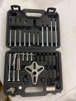 Pittsburgh Bolt Type Wheel Puller Set