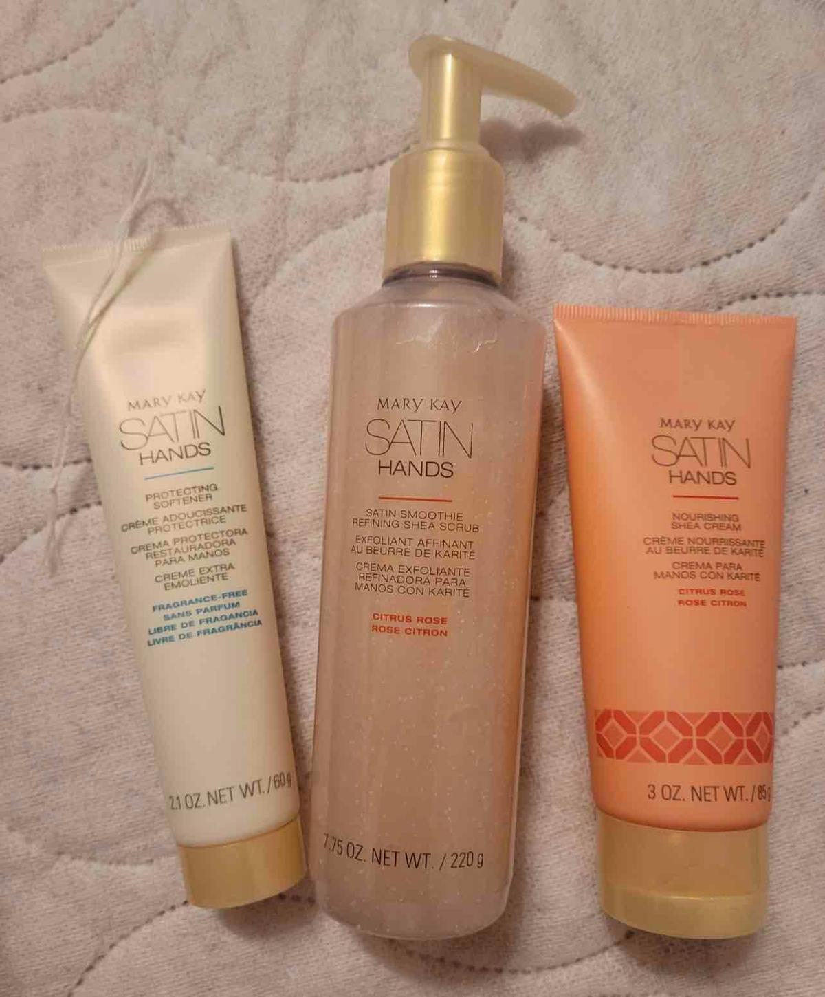 Satin Hands Pampering Set with Protecting Softener, Smoothie Refining Shea Scrub, Nourishing Shea