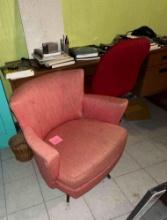 RETRO PINK SWIVEL CHAIR