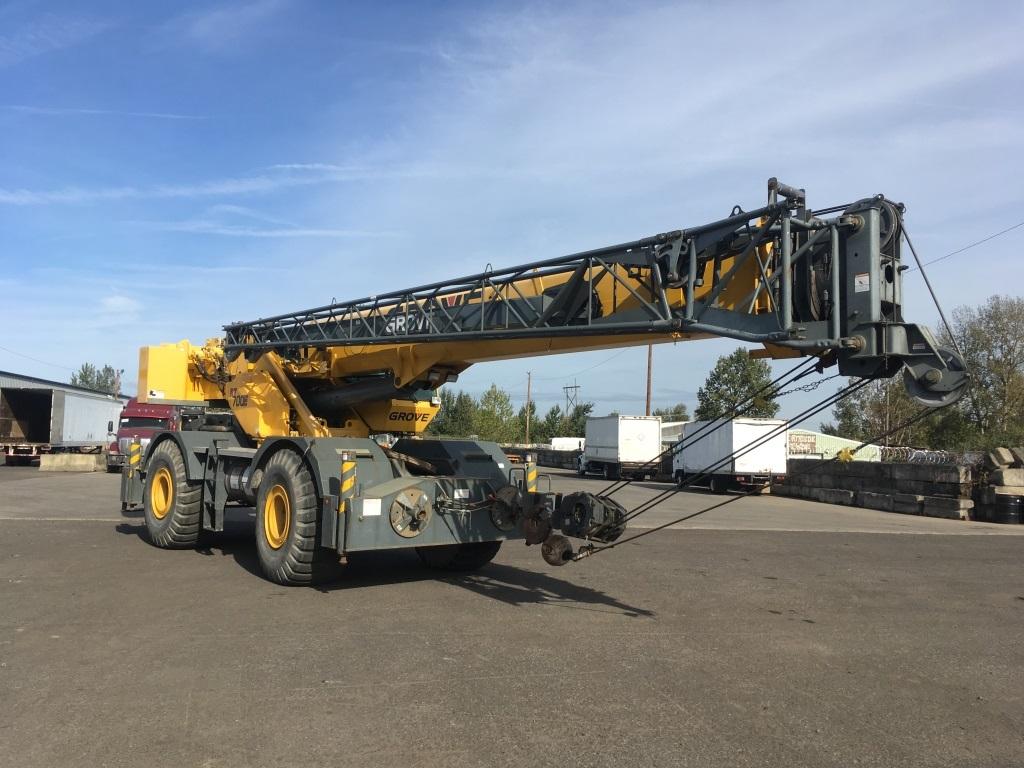 2005 Grove RT700E 4 x 4 Rough Terrain Crane