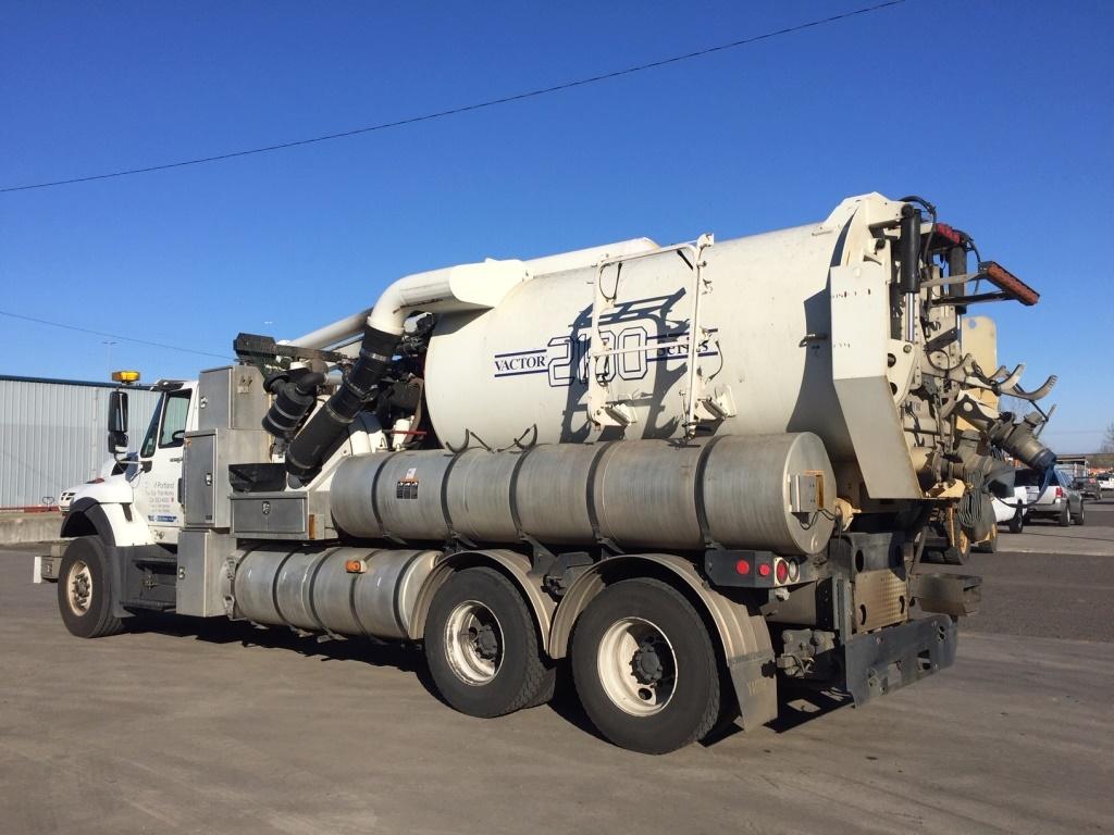 2009 Vactor 2100 Vacuum Truck