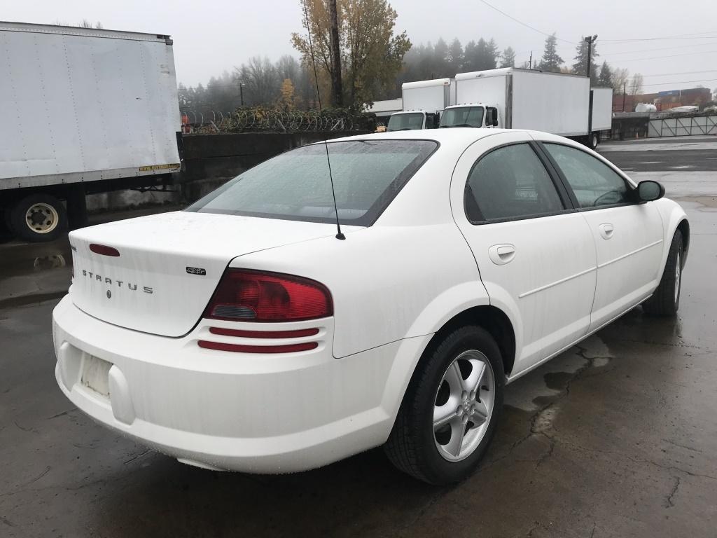 2005 Dodge Stratus SXT Sedan