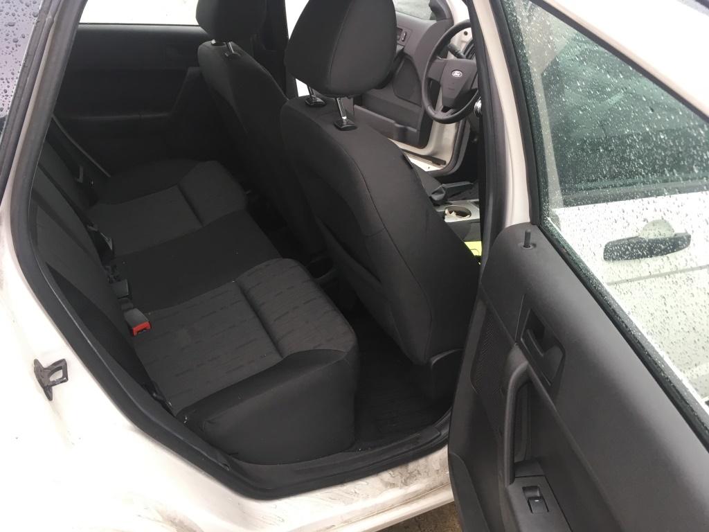 2009 Ford Focus SE Sedan