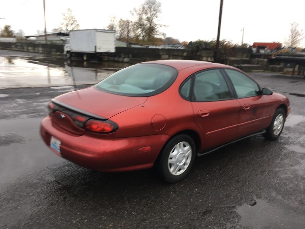 1999 Ford Taurus Sedan