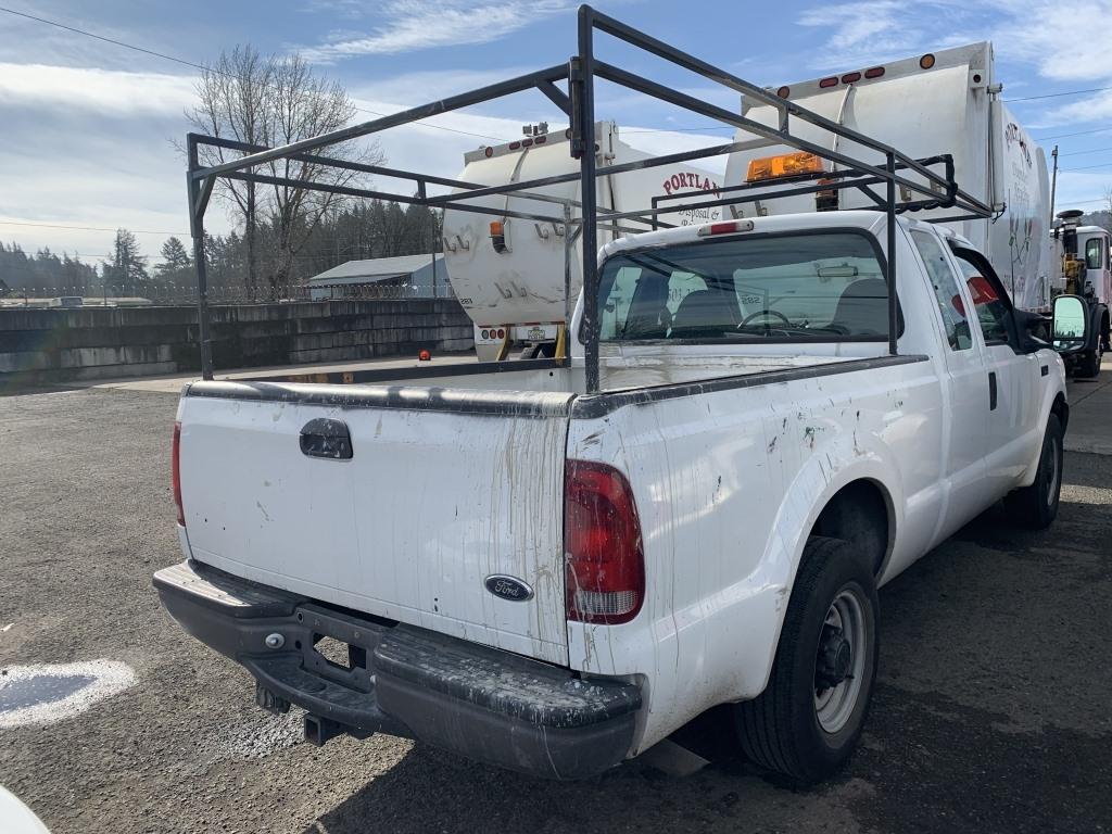 2000 Ford F250 XL SD Extra Cab Pickup