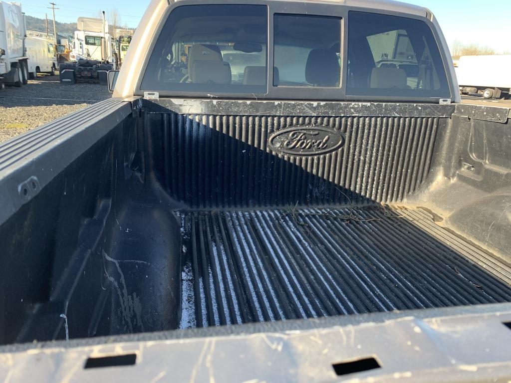 2005 Ford F150 Crew Cab Pickup