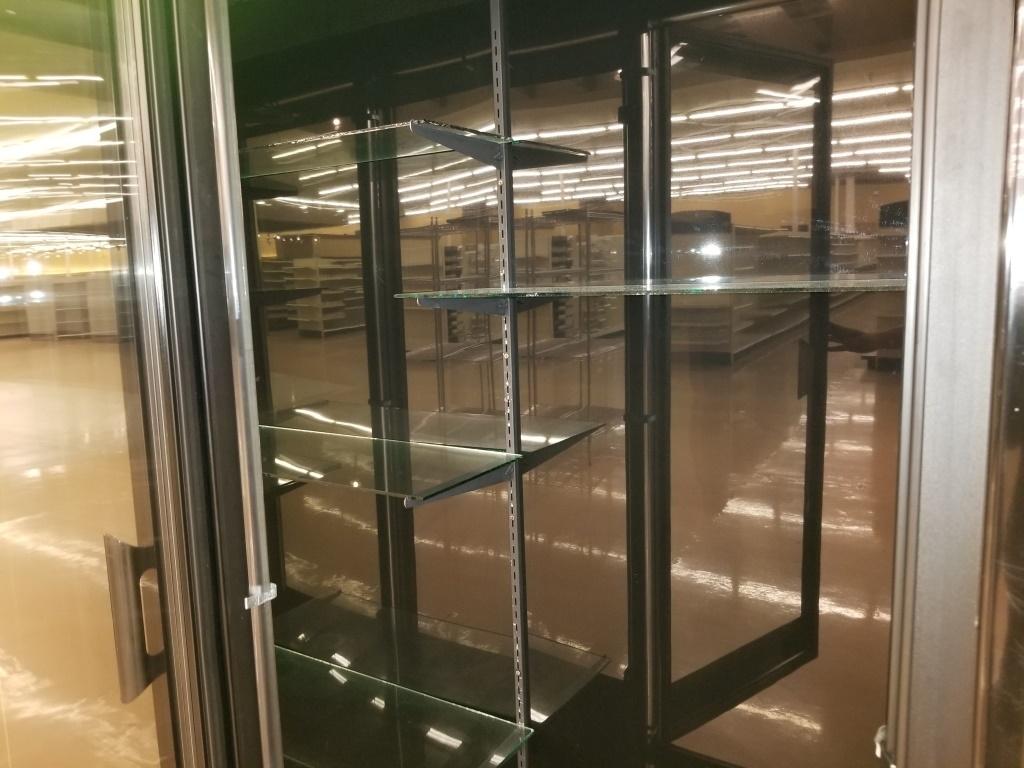 Refrigerated Walk-in/Display Cabinet