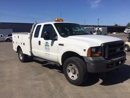 2006 Ford F350 XL SD 4x4 Extra Cab Utility Truck