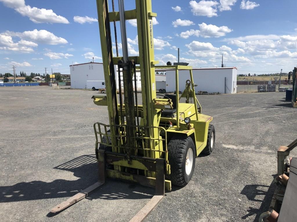 Clark IT60 Rough Terrain Forklift