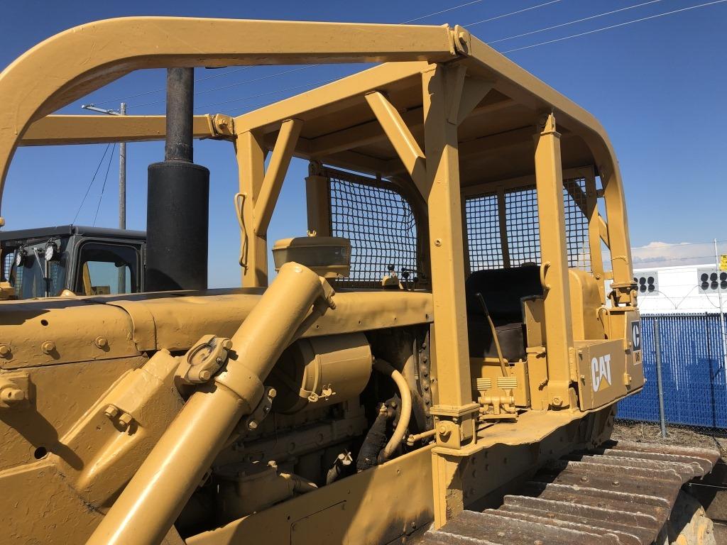 1968 Caterpillar D6C Crawler Dozer