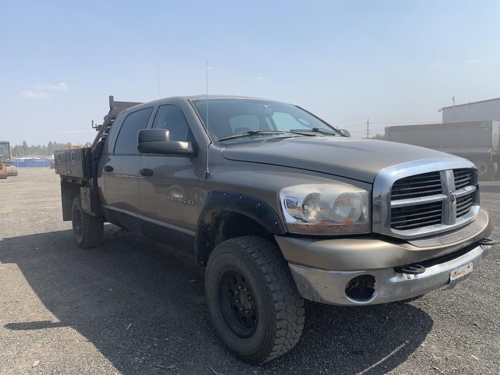 2006 Dodge 3500 4x4 Crew Cab Flatbed Truck