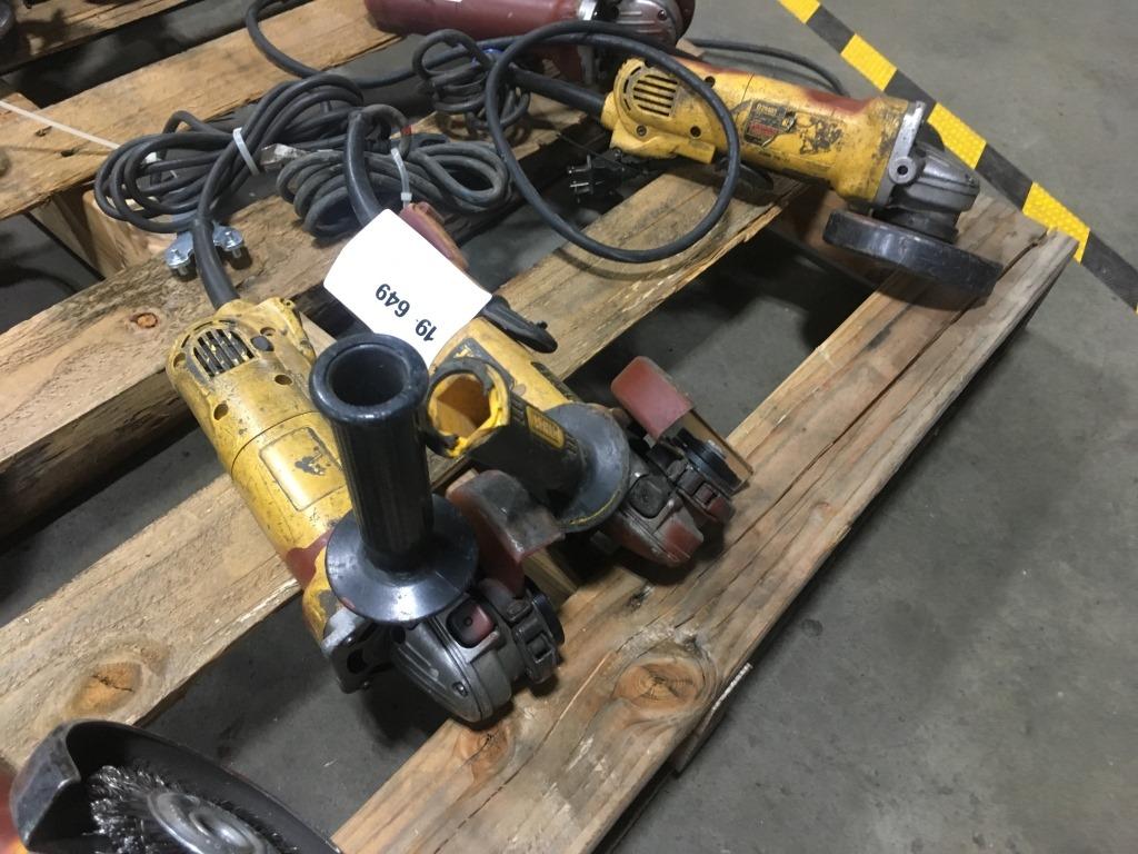 Dewalt 4-1/2in Angle Grinders Qty 2