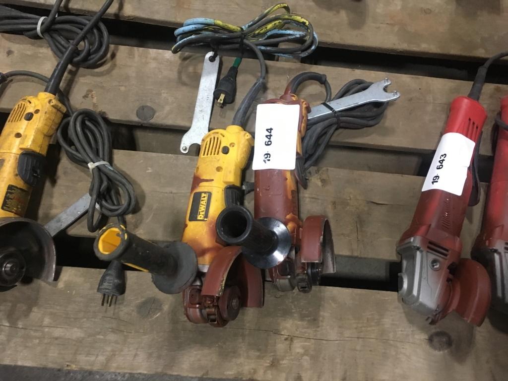 Dewalt 4-1/2in Angle Grinders Qty 2