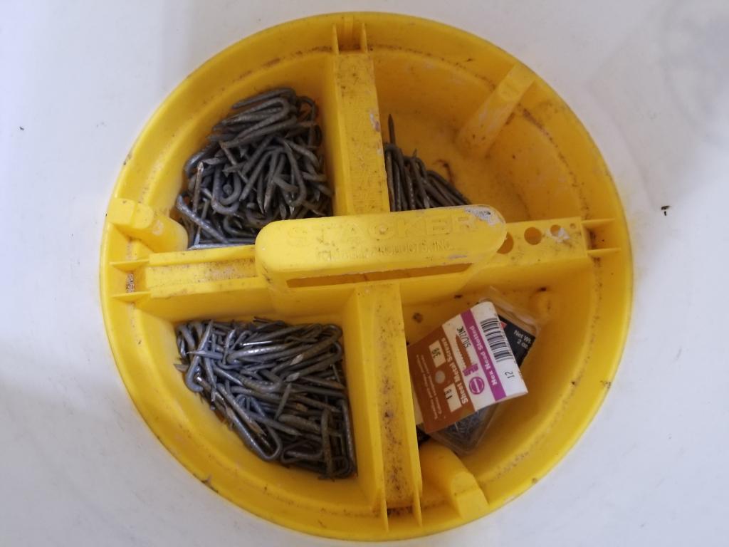 Nails, Screws & Washers