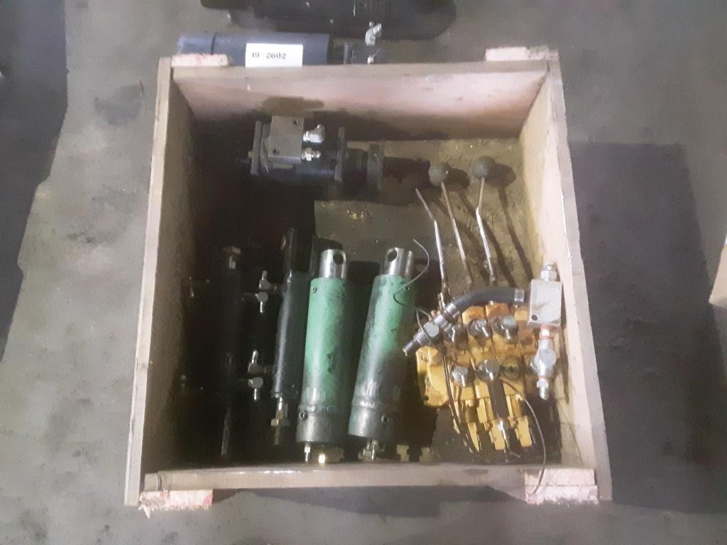 Hydraulic Cylinders & Control Units