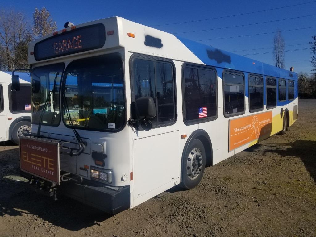 2002 New Flyer D40LF Transit Bus