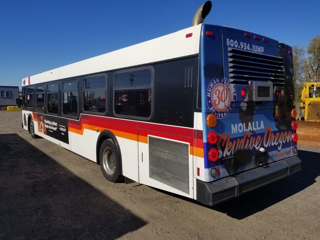 2000 New Flyer D40LF Transit Bus