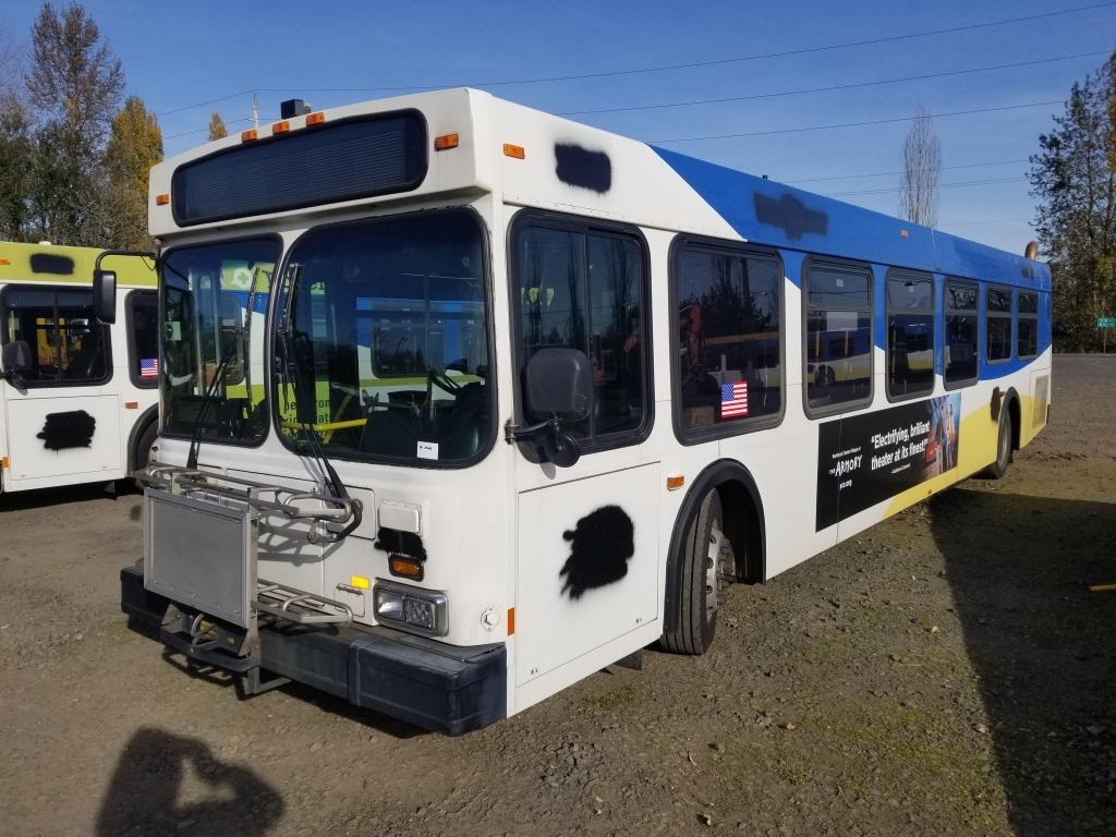 2002 New Flyer D40LF Transit Bus