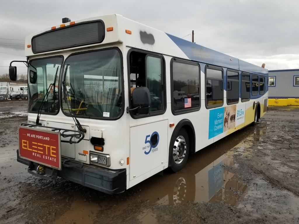 2002 New Flyer D40LF Transit Bus