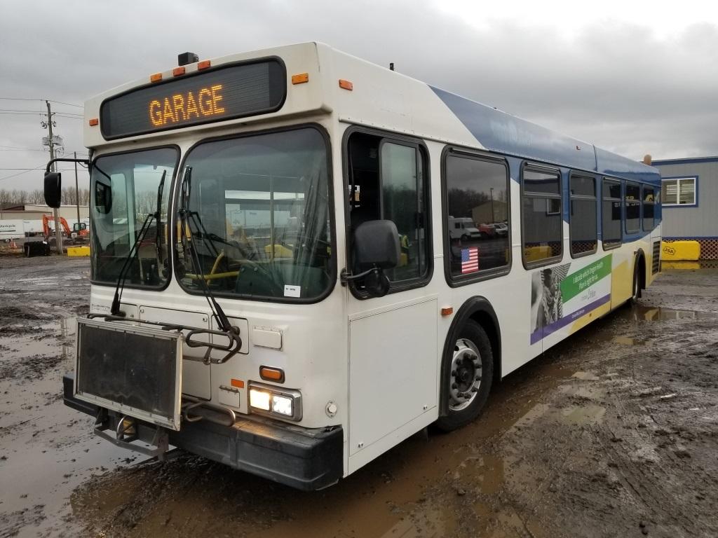 2002 New Flyer D40LF Transit Bus