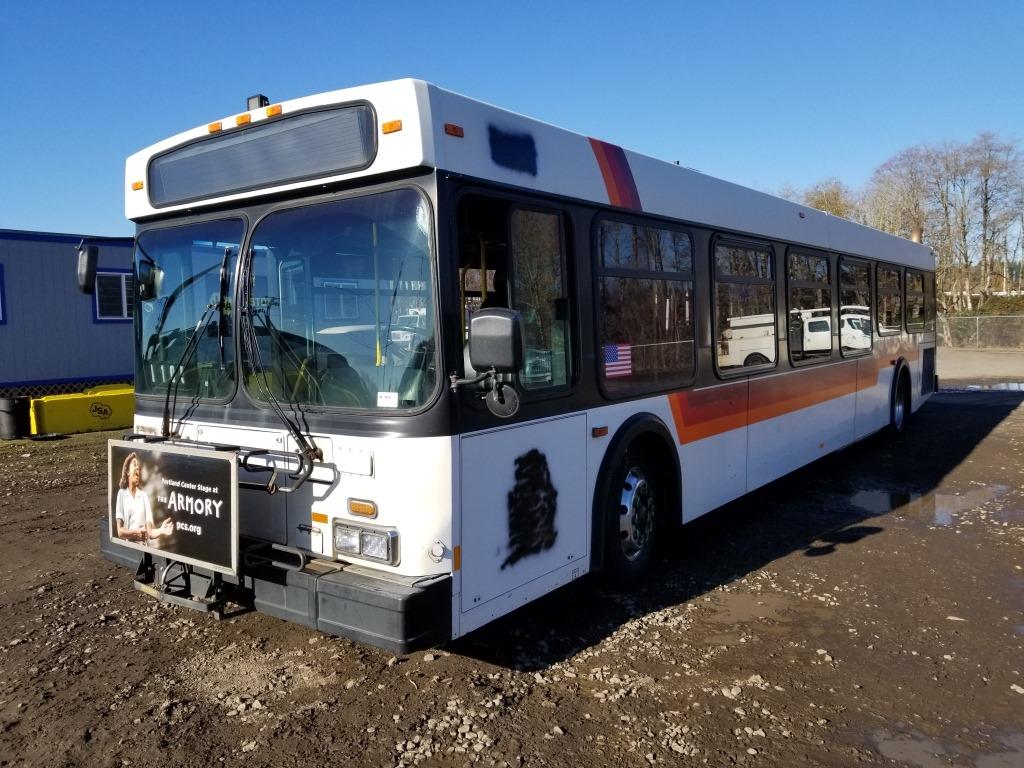 2001 New Flyer D40LF Transit Bus