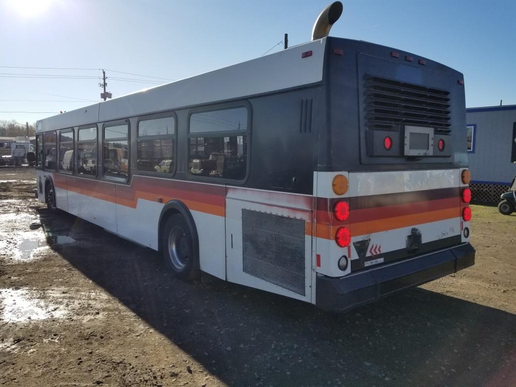 2001 New Flyer D40LF Transit Bus