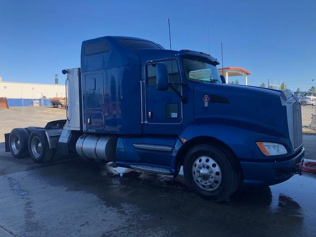 2012 Kenworth T660 T/A Sleeper Truck