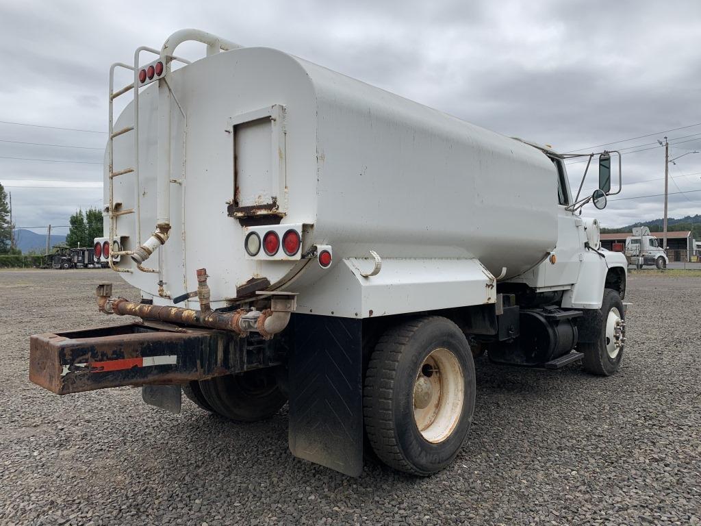 1995 Ford L8000 S/A Water Truck