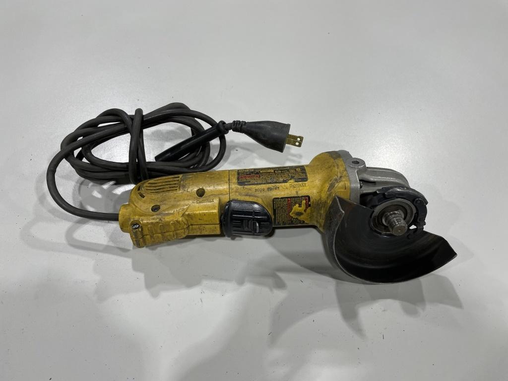 DeWalt D28402 Angle Grinder