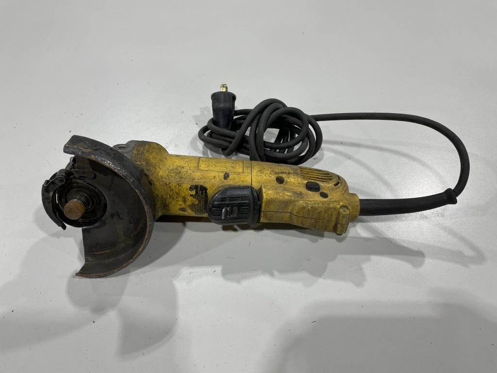 DeWalt D28402 Angle Grinder