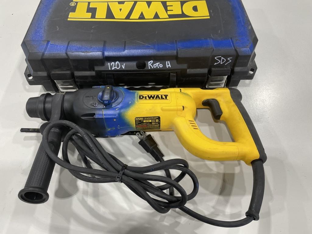 DeWalt D25203 SDS Rotary Hammer