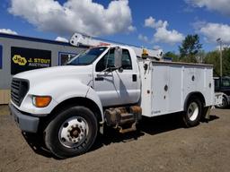 2000 Ford F650 Utility Truck