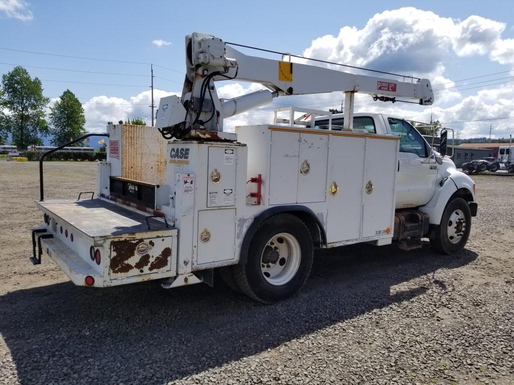 2000 Ford F650 Utility Truck